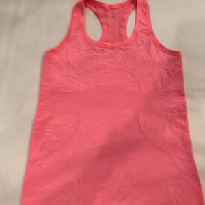 Seamless LuluLemon tank